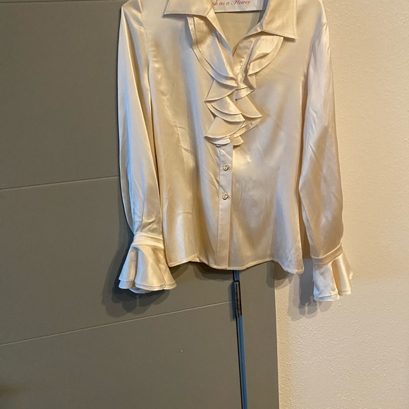 St. John Collection Cream Satin Ruffle Blouse - Picture 8 of 14